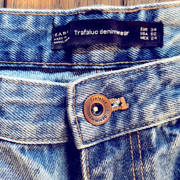 Zara Patched and Bleached Mom Jeans Size 2 - Picture 3 of 3